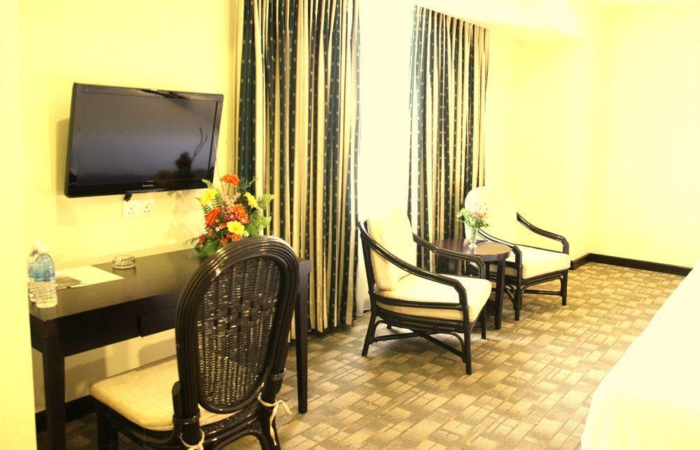 Oyo 89693 Perkasa Hotel Keningau Near Hospital Keningau Buitenkant foto
