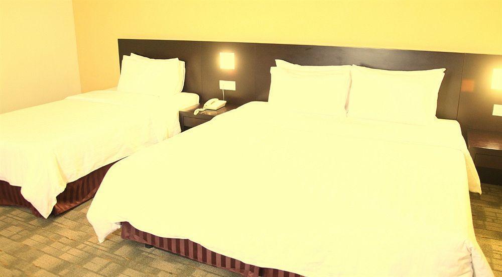 Oyo 89693 Perkasa Hotel Keningau Near Hospital Keningau Buitenkant foto