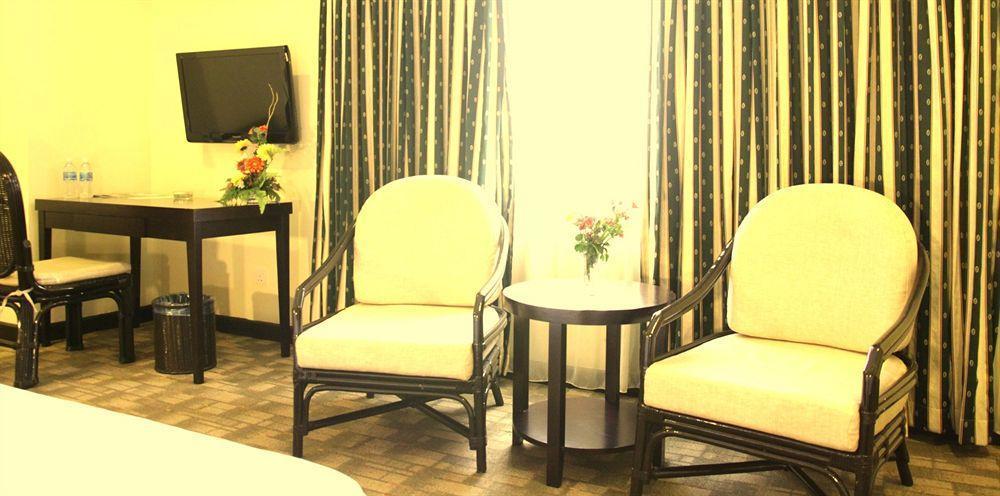 Oyo 89693 Perkasa Hotel Keningau Near Hospital Keningau Buitenkant foto