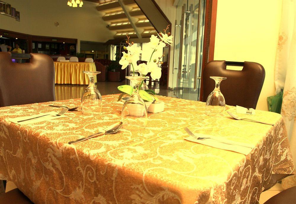 Oyo 89693 Perkasa Hotel Keningau Near Hospital Keningau Buitenkant foto