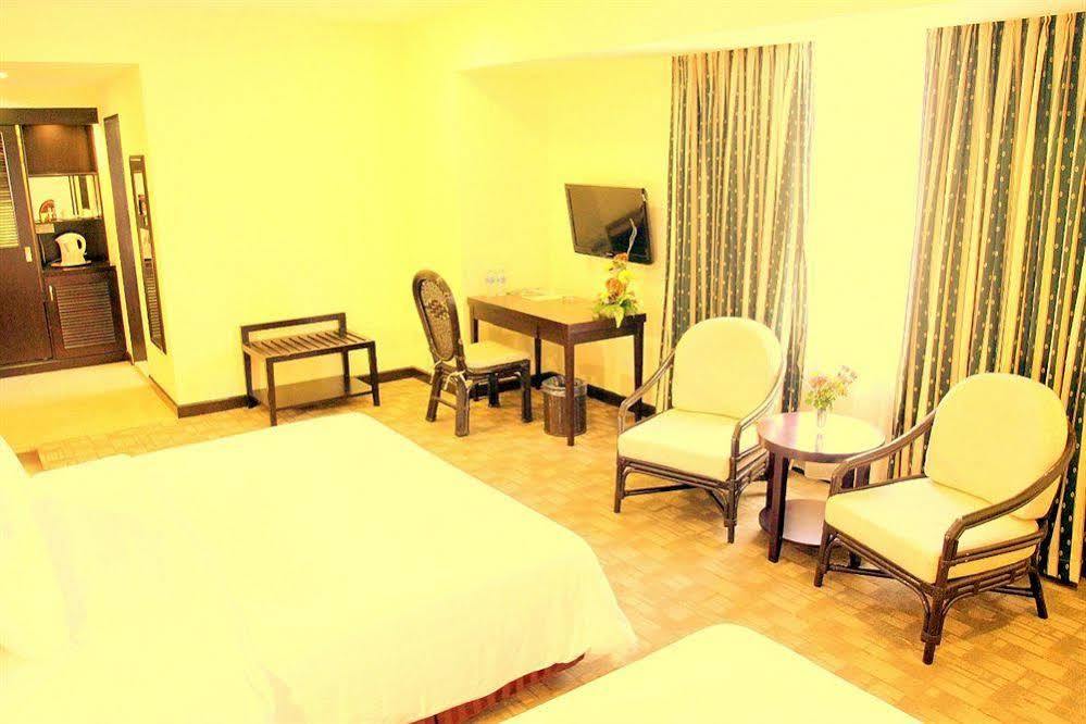 Oyo 89693 Perkasa Hotel Keningau Near Hospital Keningau Buitenkant foto
