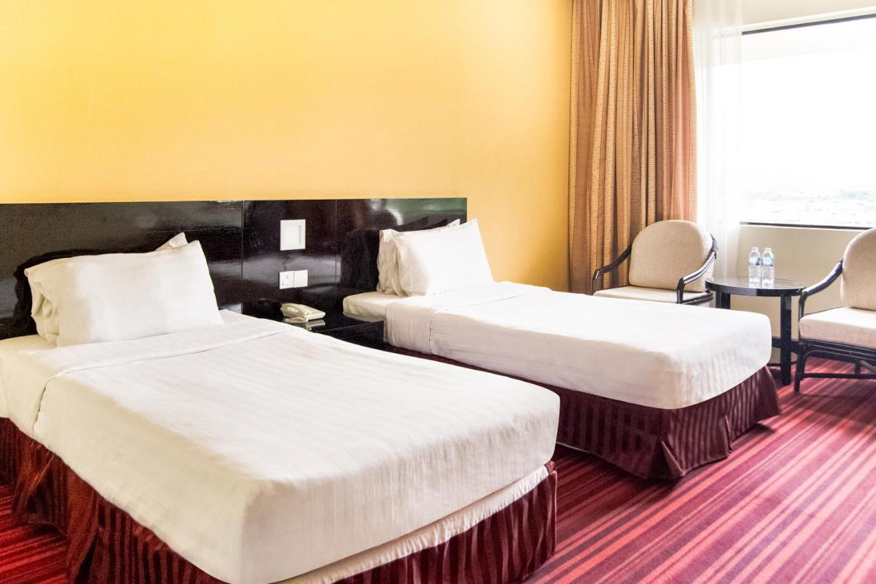 Oyo 89693 Perkasa Hotel Keningau Near Hospital Keningau Buitenkant foto