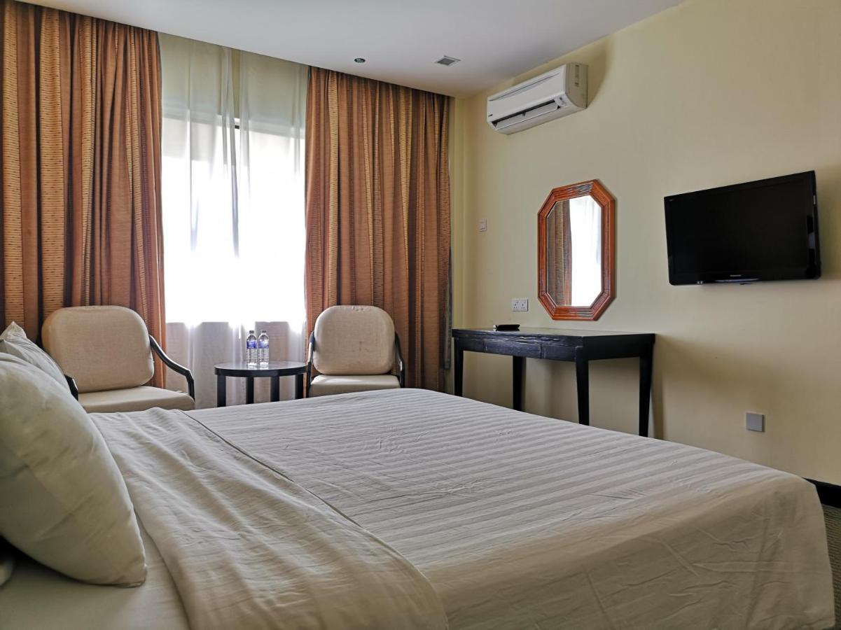 Oyo 89693 Perkasa Hotel Keningau Near Hospital Keningau Buitenkant foto