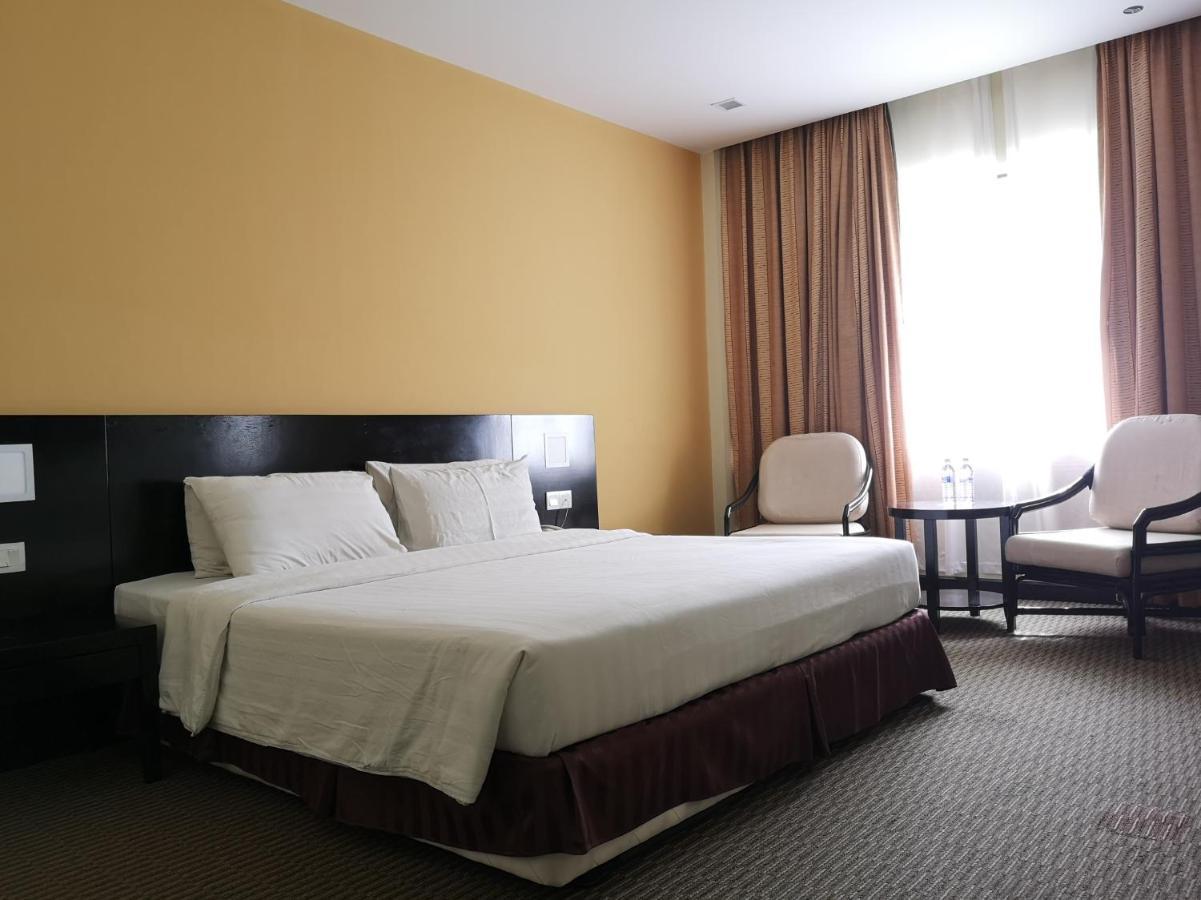 Oyo 89693 Perkasa Hotel Keningau Near Hospital Keningau Buitenkant foto